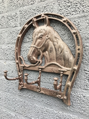 Wall coat rack horse cast iron, 3 hooks, beautiful!!